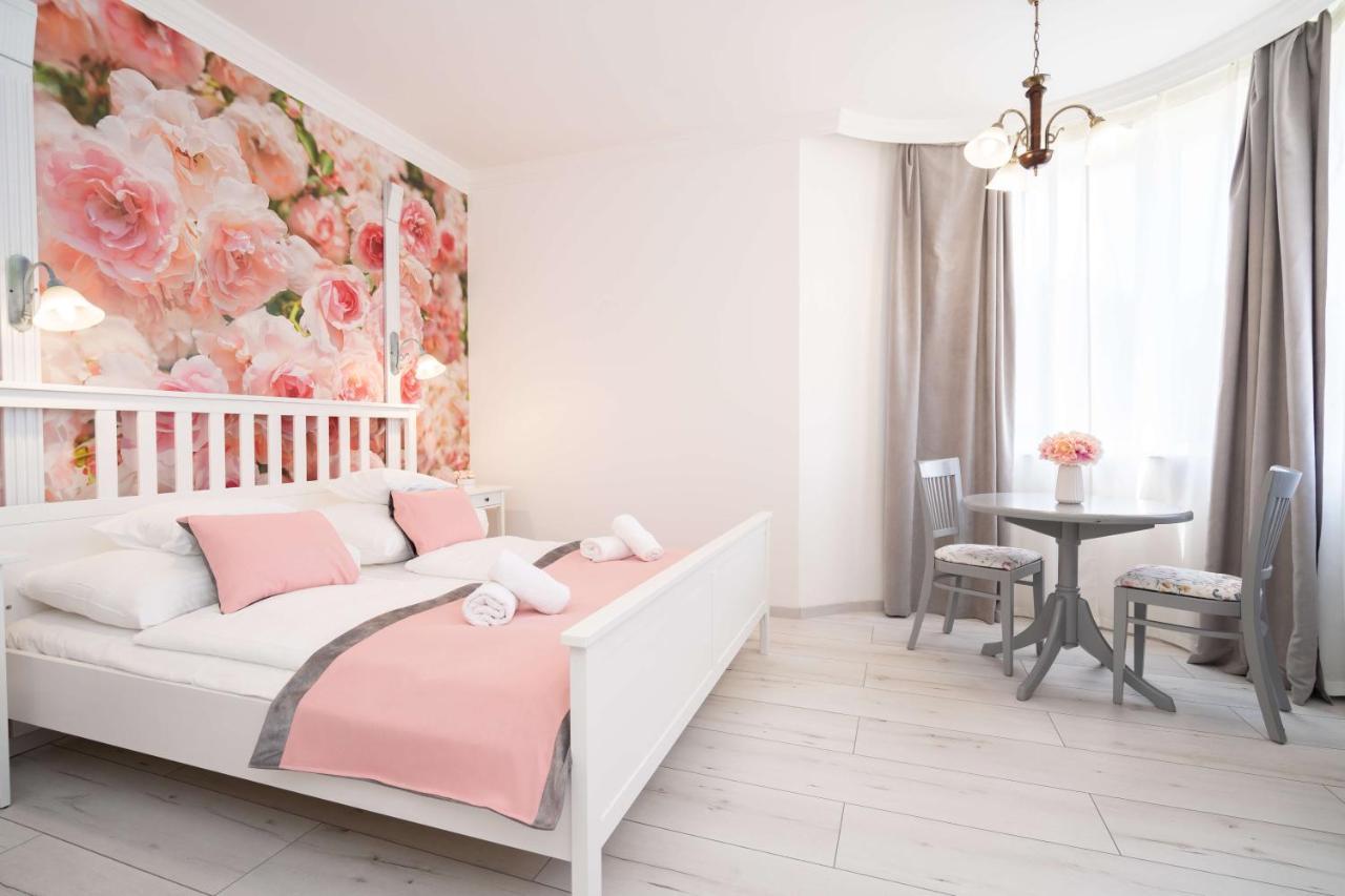 Villa Rose Garden Nyíregyháza Eksteriør billede
