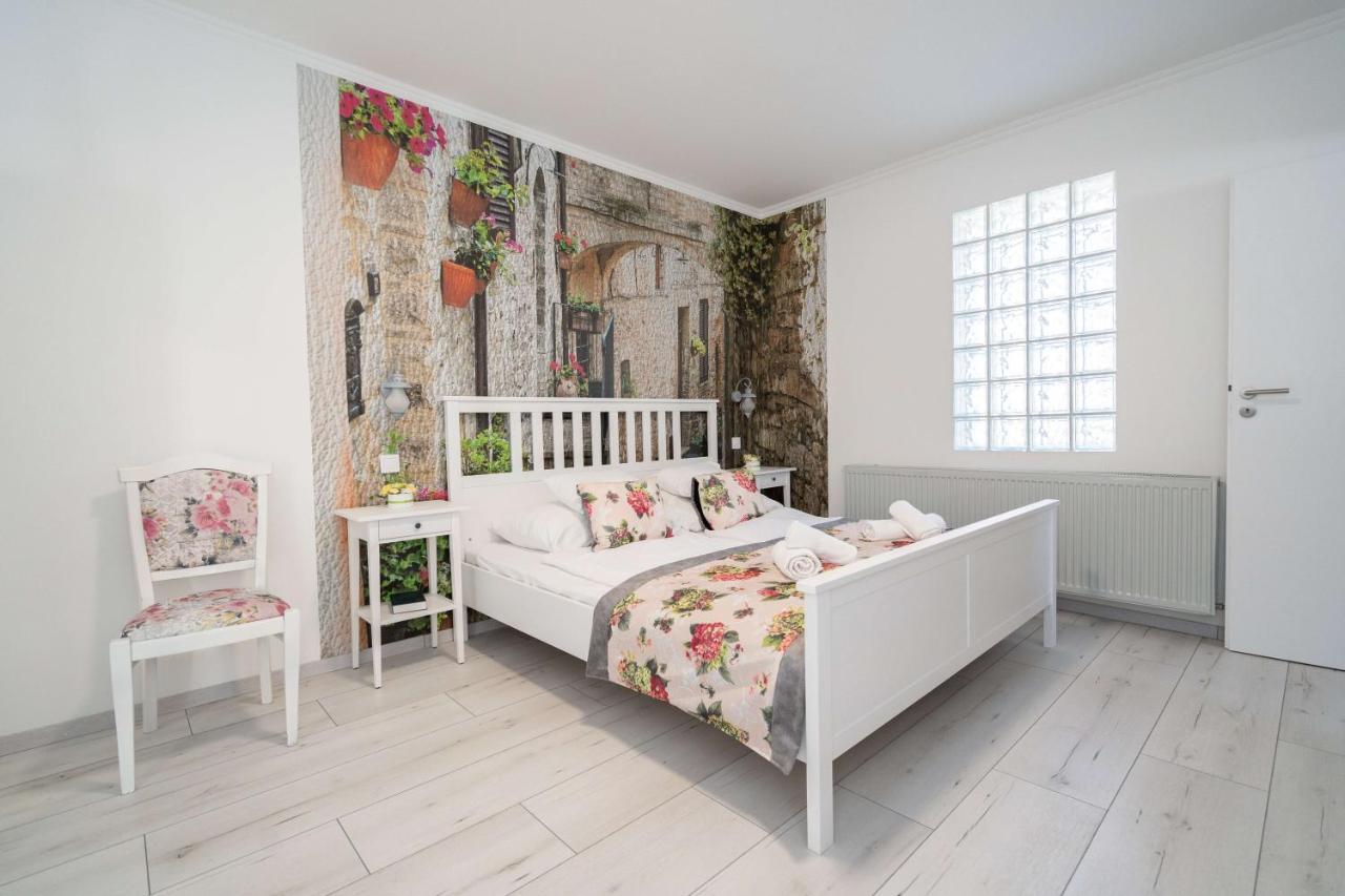 Villa Rose Garden Nyíregyháza Eksteriør billede