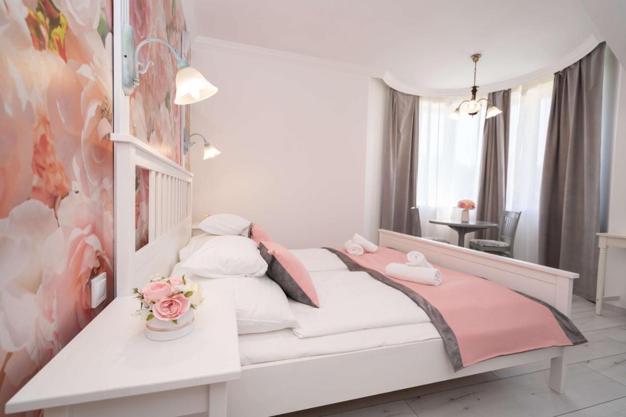 Villa Rose Garden Nyíregyháza Eksteriør billede