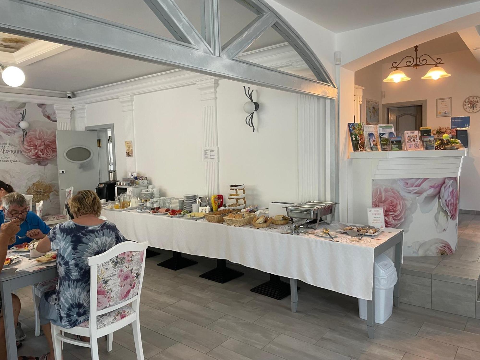 Villa Rose Garden Nyíregyháza Eksteriør billede