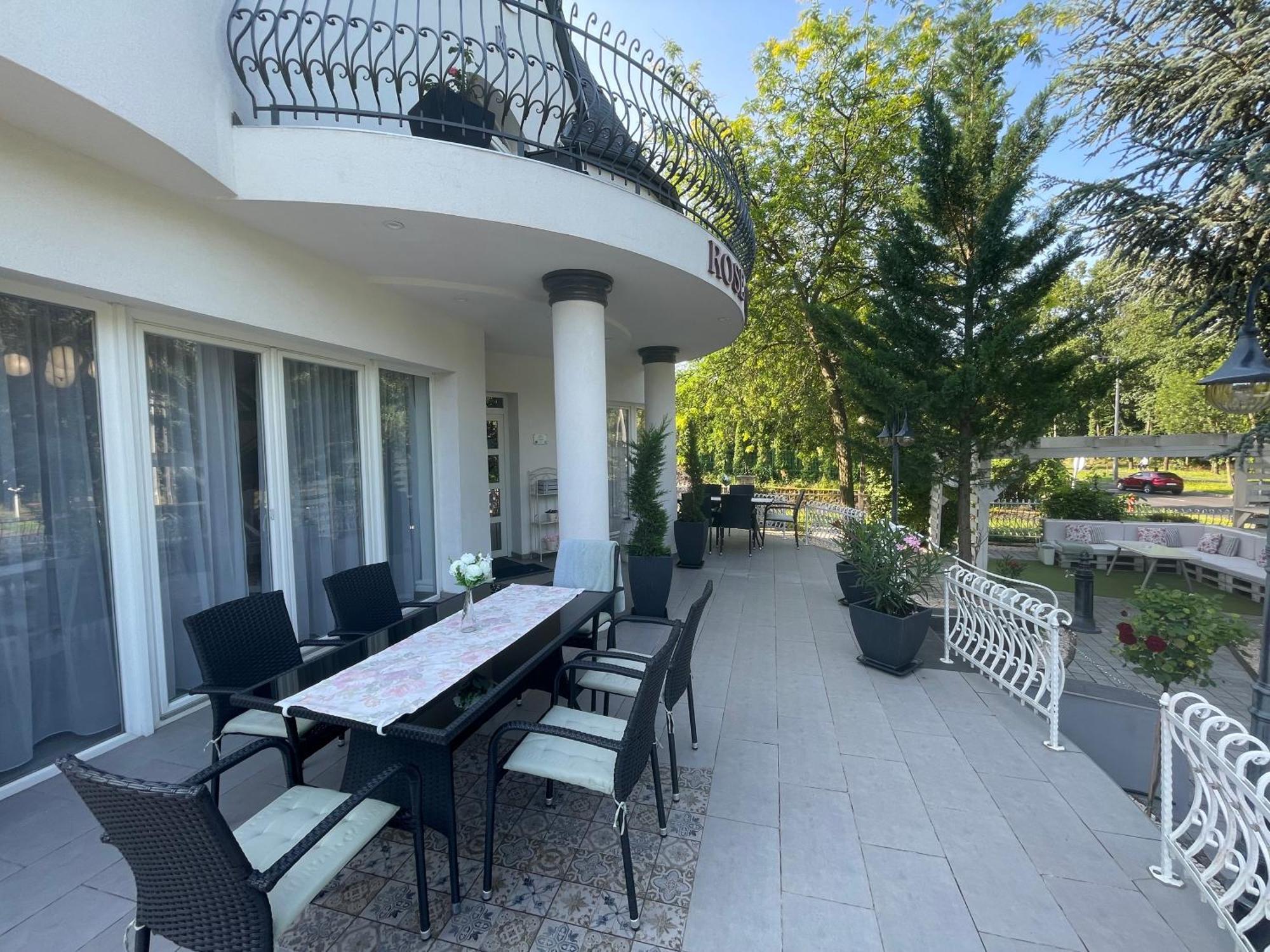 Villa Rose Garden Nyíregyháza Eksteriør billede